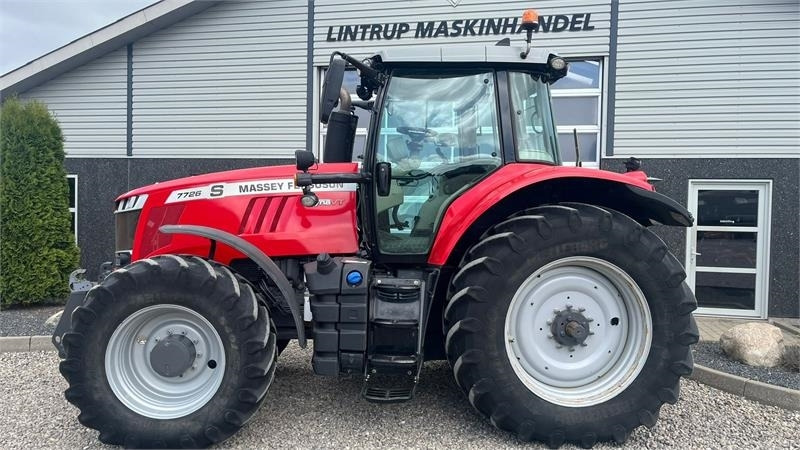 Tracteur agricole Massey Ferguson 7726 S DynaVT Med frontlift: photos 13
