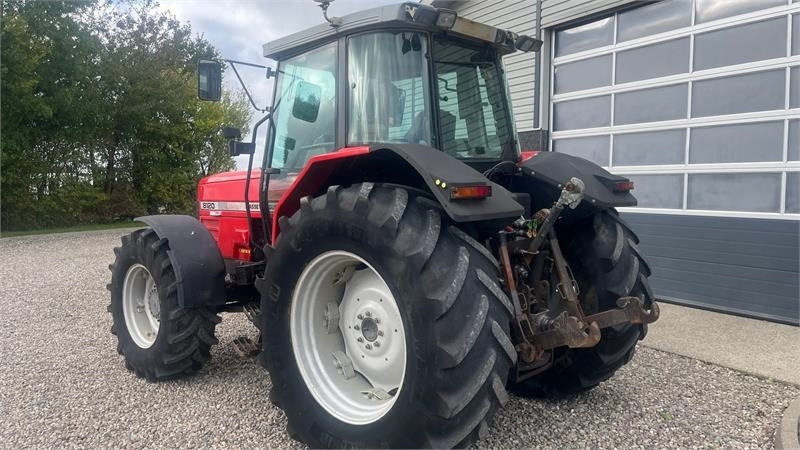 Massey Ferguson 8120 DYNA 4 Med frontlift - Tracteur agricole: photos 3 Massey Ferguson 8120 DYNA 4 Med frontlift - Tracteur agricole: photos 3