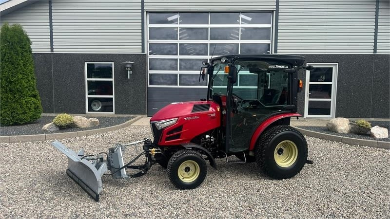 Yanmar YT 235H 4WD Snow Edition med sneplov og spreder - Tracteur agricole: photos 1 Yanmar YT 235H 4WD Snow Edition med sneplov og spreder - Tracteur agricole: photos 1