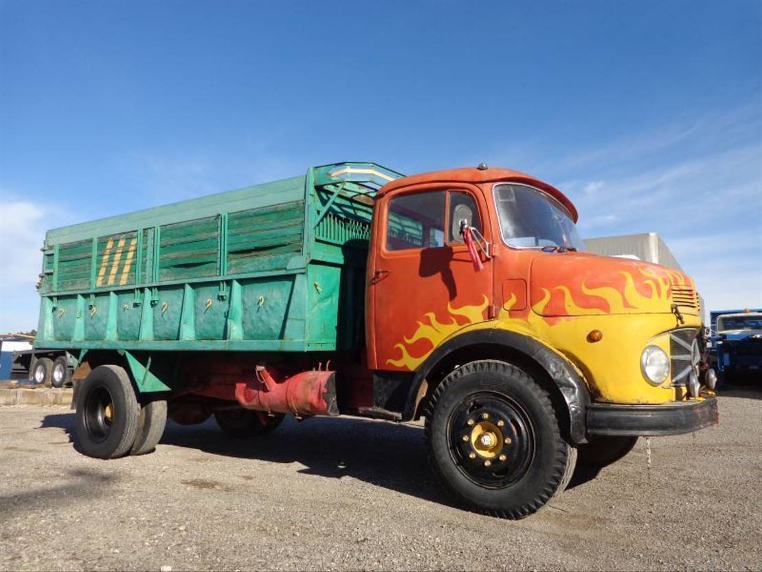Mercedes-Benz MB1113 MERCEDES BENZ 1113 KIPPER (4X2) - Camion benne: photos 1 Mercedes-Benz MB1113 MERCEDES BENZ 1113 KIPPER (4X2) - Camion benne: photos 1