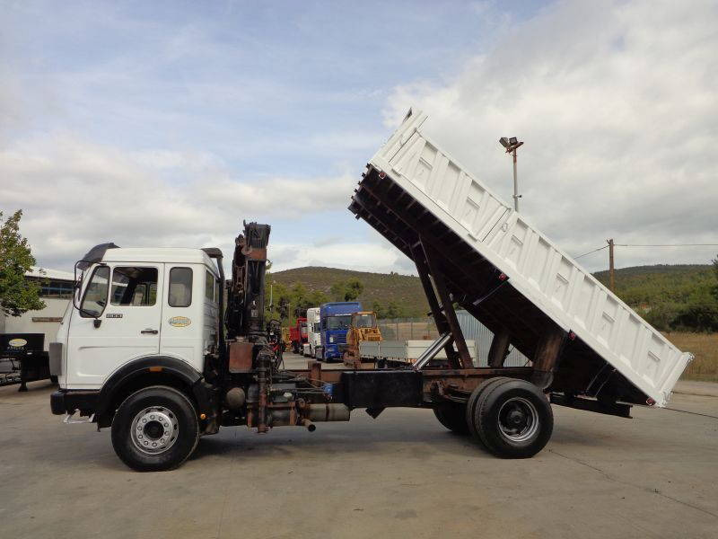 Mercedes-Benz NG 1933 V8 Mercedes Benz 19334X2 Kipper AND Crane - Camion benne: photos 3 Mercedes-Benz NG 1933 V8 Mercedes Benz 19334X2 Kipper AND Crane - Camion benne: photos 3