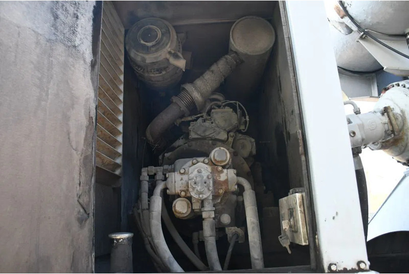Semi-remorque malaxeur Van Hool KARRENA 15m3 MIXER!!MOTOR!!OWN ENGINE!!: photos 6
