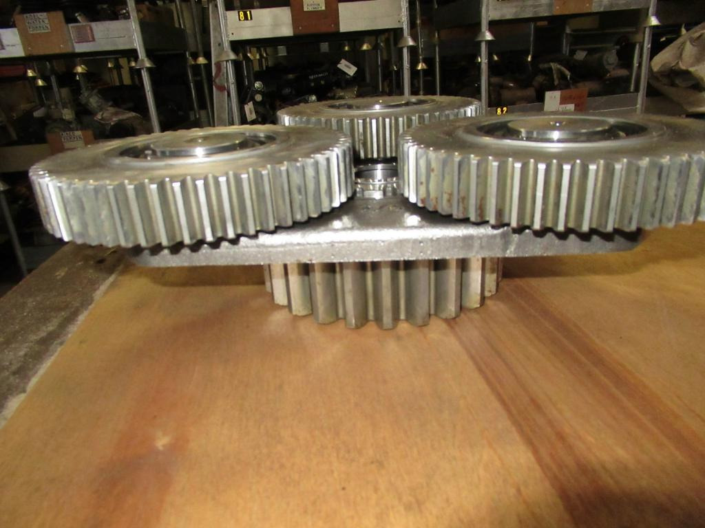 Bomag 05901319 - Moteur de translation pour Engins de chantier: photos 3 Bomag 05901319 - Moteur de translation pour Engins de chantier: photos 3