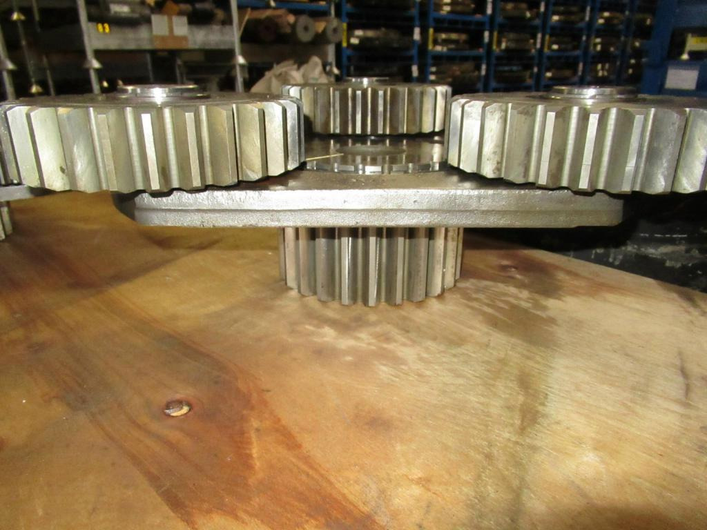 Bomag 05901319 - Moteur de translation pour Engins de chantier: photos 5 Bomag 05901319 - Moteur de translation pour Engins de chantier: photos 5