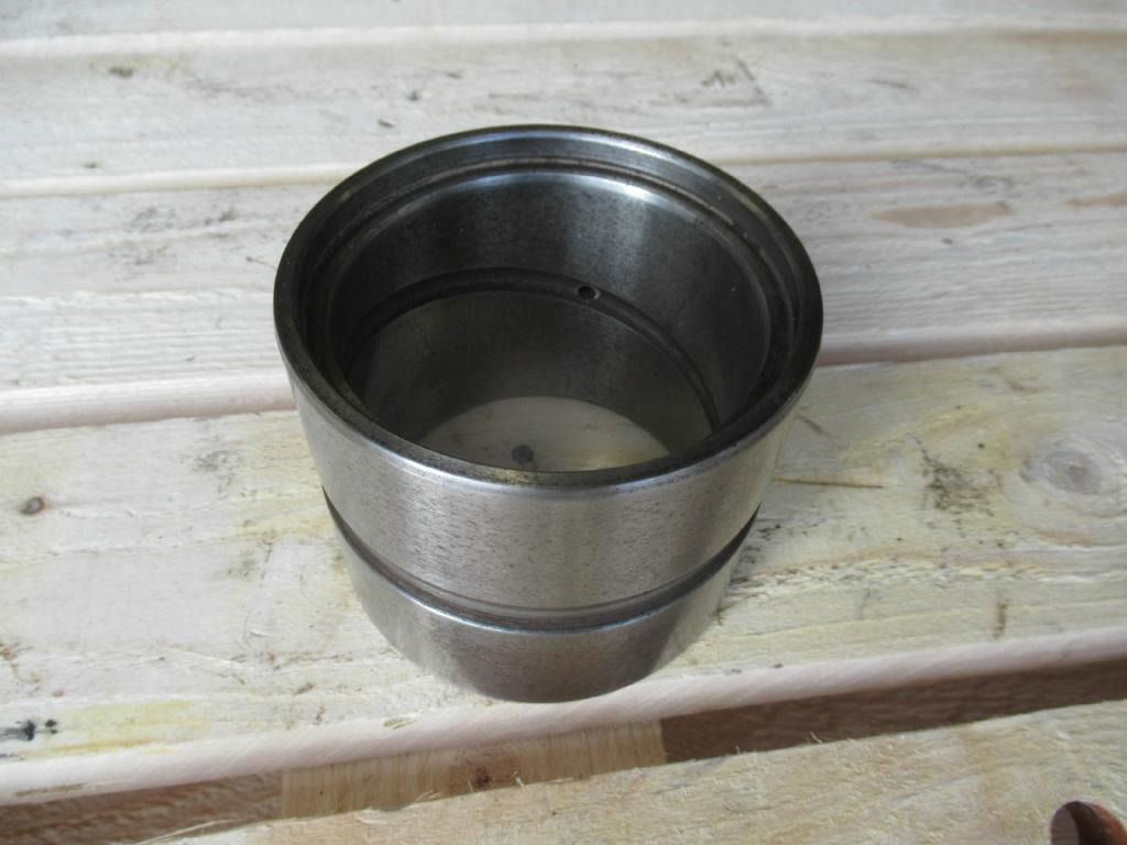 Case 3012685 - Pistons/ Anneaux/ Manchons pour Engins de chantier: photos 1 Case 3012685 - Pistons/ Anneaux/ Manchons pour Engins de chantier: photos 1
