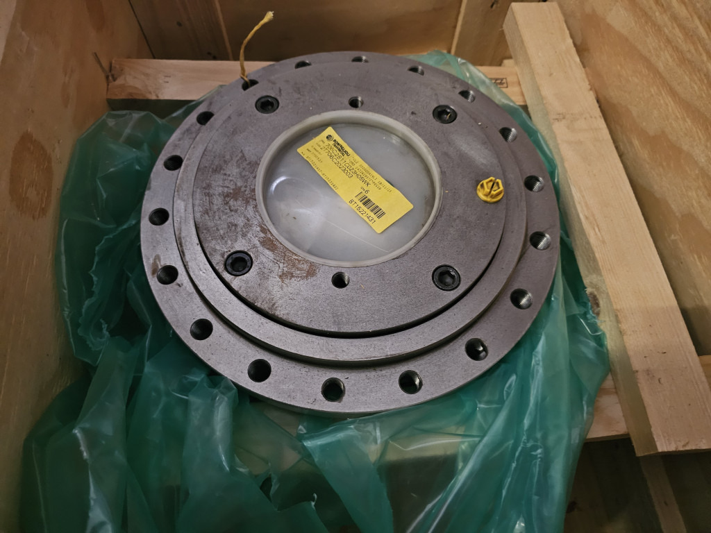 Case 48072673 - Moteur de translation pour Engins de chantier: photos 2 Case 48072673 - Moteur de translation pour Engins de chantier: photos 2