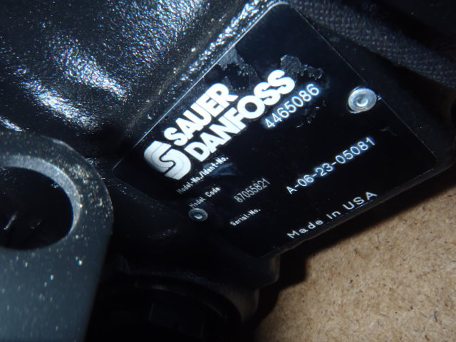 Case 87055821 - 4465086 - Pompe hydraulique pour Engins de chantier: photos 3 Case 87055821 - 4465086 - Pompe hydraulique pour Engins de chantier: photos 3