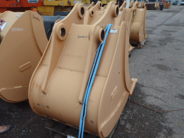 Case CX240 - - Godet pour Engins de chantier: photos 1 Case CX240 - - Godet pour Engins de chantier: photos 1