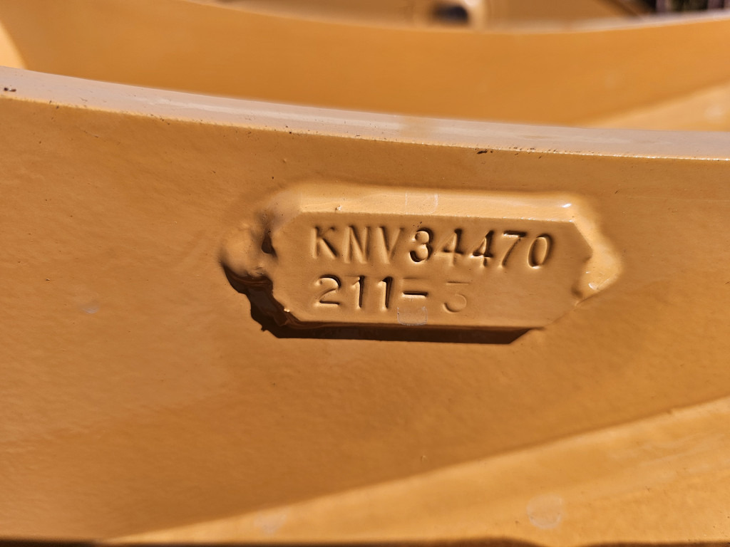 Case KNV34470 - KNV30120 - Flèche pour Engins de chantier: photos 3 Case KNV34470 - KNV30120 - Flèche pour Engins de chantier: photos 3