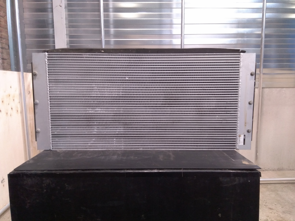 Caterpillar 3477612 - 4683847 - Radiateur d'huile pour Engins de chantier: photos 2 Caterpillar 3477612 - 4683847 - Radiateur d'huile pour Engins de chantier: photos 2