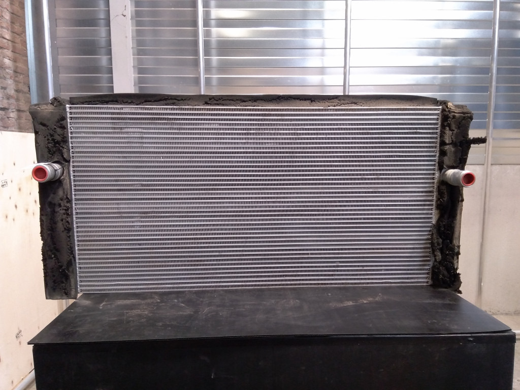 Caterpillar 3477612 - Radiateur d'huile pour Engins de chantier: photos 1 Caterpillar 3477612 - Radiateur d'huile pour Engins de chantier: photos 1