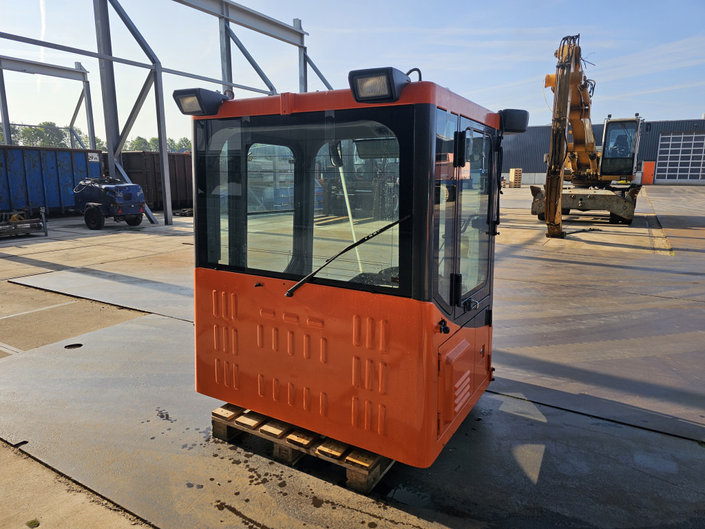 Doosan 220101-00071B - 220101-00071A - Cabine pour Engins de chantier: photos 5 Doosan 220101-00071B - 220101-00071A - Cabine pour Engins de chantier: photos 5
