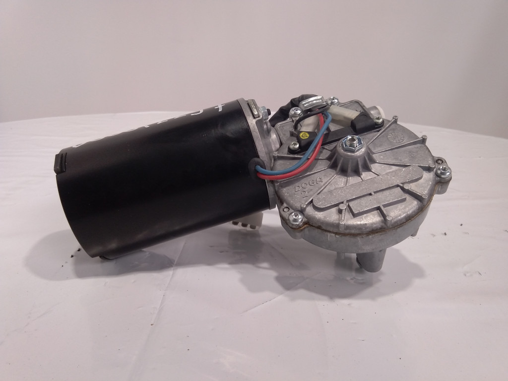 Hitachi 4639246 - Essuie-glace pour Engins de chantier: photos 1 Hitachi 4639246 - Essuie-glace pour Engins de chantier: photos 1
