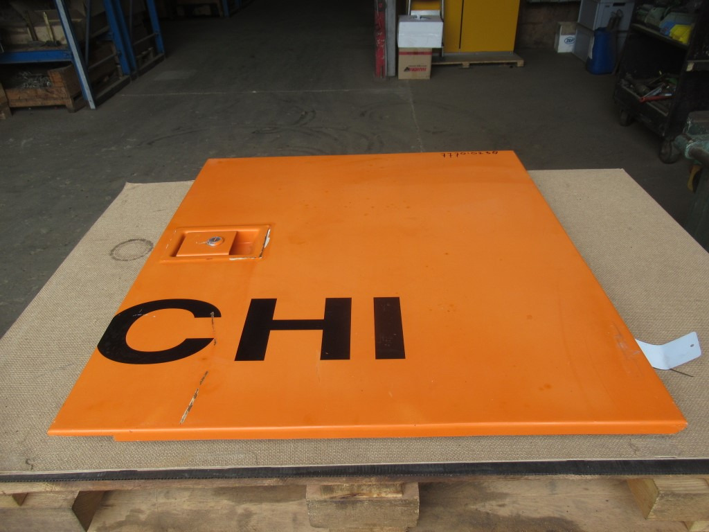 Hitachi KH150-3 - - Portière et pièces pour Engins de chantier: photos 1 Hitachi KH150-3 - - Portière et pièces pour Engins de chantier: photos 1