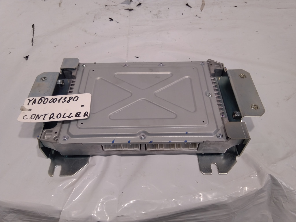 Hitachi YA60001380 - Bloc de gestion pour Engins de chantier: photos 1 Hitachi YA60001380 - Bloc de gestion pour Engins de chantier: photos 1
