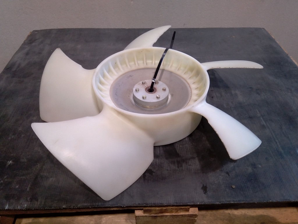 Hitachi ZX350-5B - - Ventilateur pour Engins de chantier: photos 2 Hitachi ZX350-5B - - Ventilateur pour Engins de chantier: photos 2
