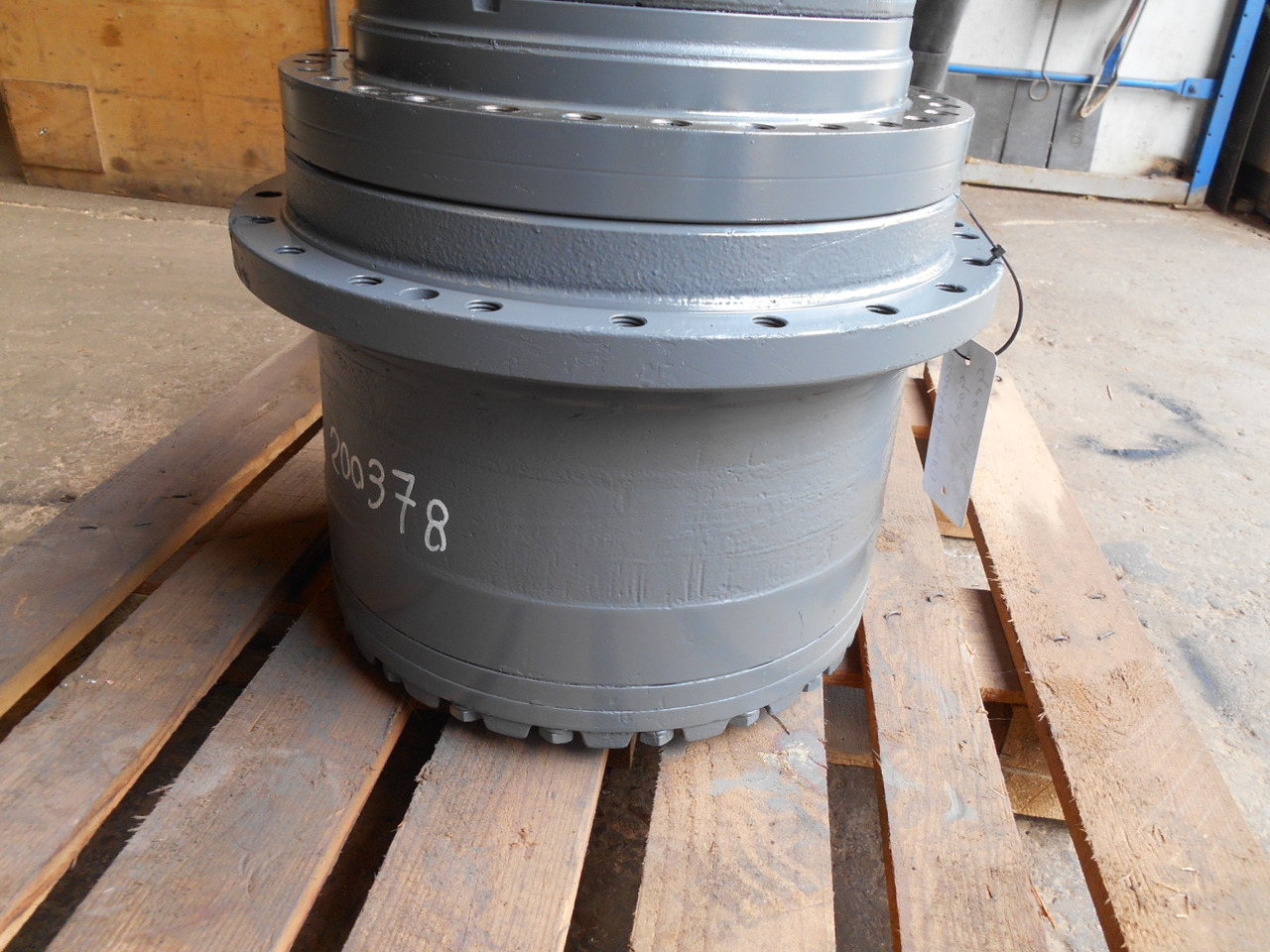 Hyundai 412B1001-0000 - 31E6-42000 BG - Moteur de translation pour Engins de chantier: photos 1 Hyundai 412B1001-0000 - 31E6-42000 BG - Moteur de translation pour Engins de chantier: photos 1