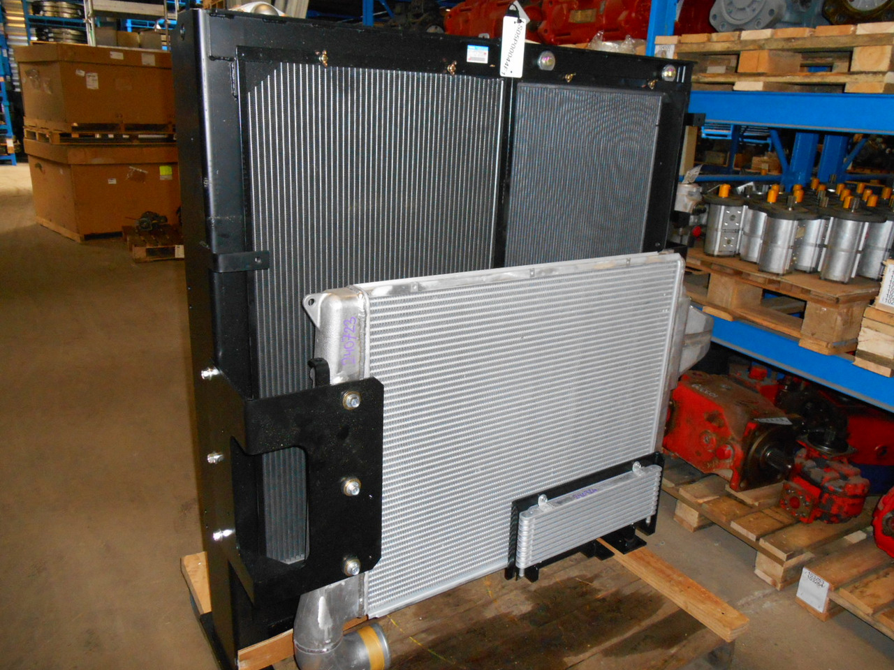 Kobelco LS05P00039F1 - LS05P00039F3 - Radiateur pour Engins de chantier: photos 4 Kobelco LS05P00039F1 - LS05P00039F3 - Radiateur pour Engins de chantier: photos 4