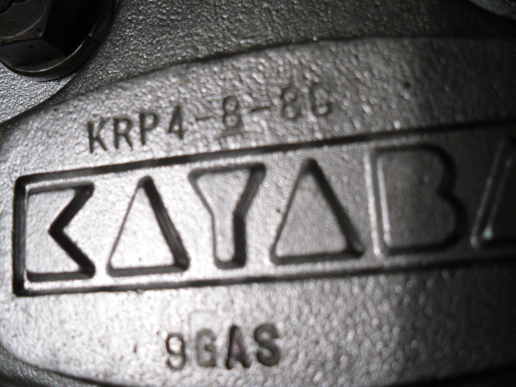 New Holland 157582028 - 76553058 - Pompe de support pour Engins de chantier: photos 3 New Holland 157582028 - 76553058 - Pompe de support pour Engins de chantier: photos 3