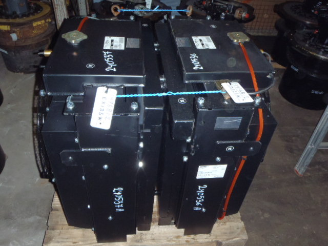 New Holland 71476812 - Radiateur pour Engins de chantier: photos 2 New Holland 71476812 - Radiateur pour Engins de chantier: photos 2