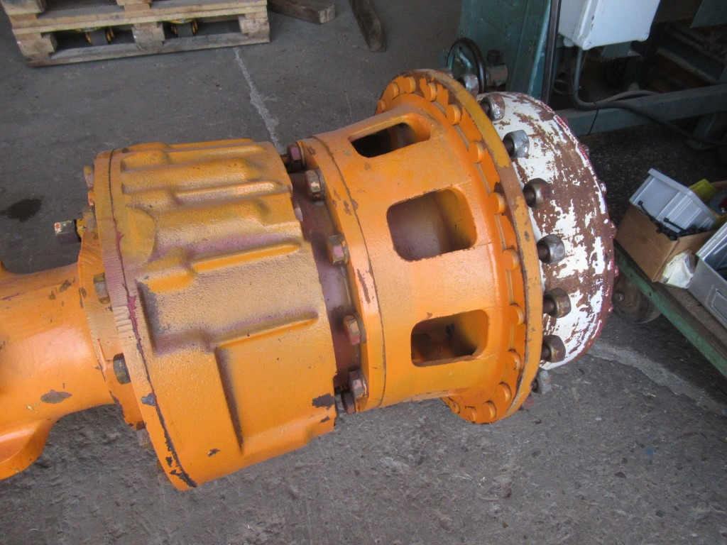 Sisu A313200W1453 - - Essieu avant pour Engins de chantier: photos 3 Sisu A313200W1453 - - Essieu avant pour Engins de chantier: photos 3