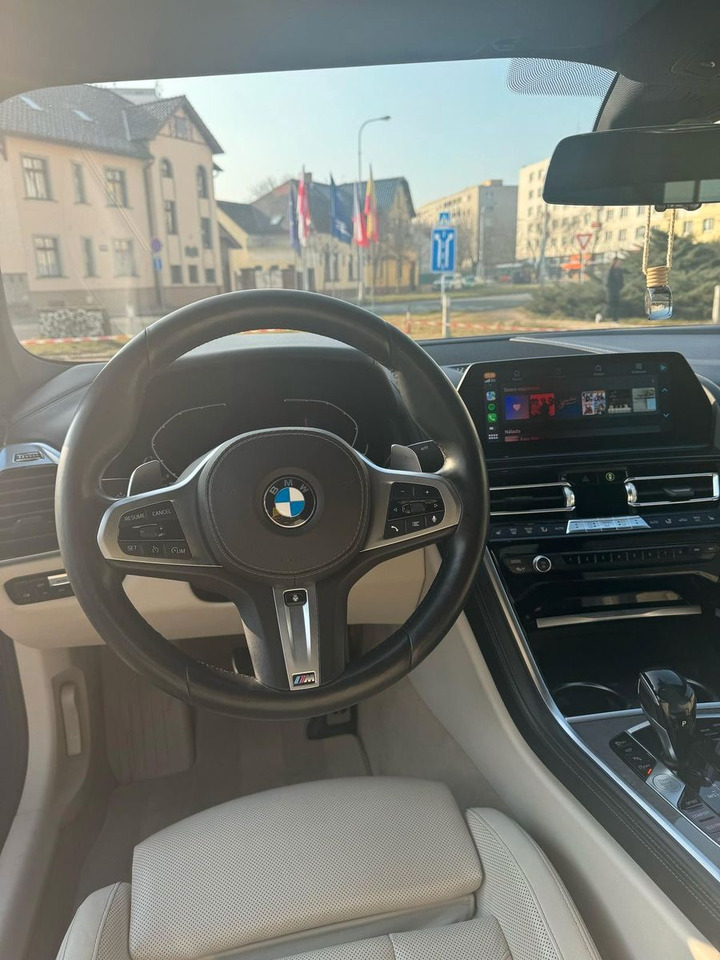Voiture BMW 840 Baureihe 8 Cabrio 840 d xDrive M Sport: photos 12