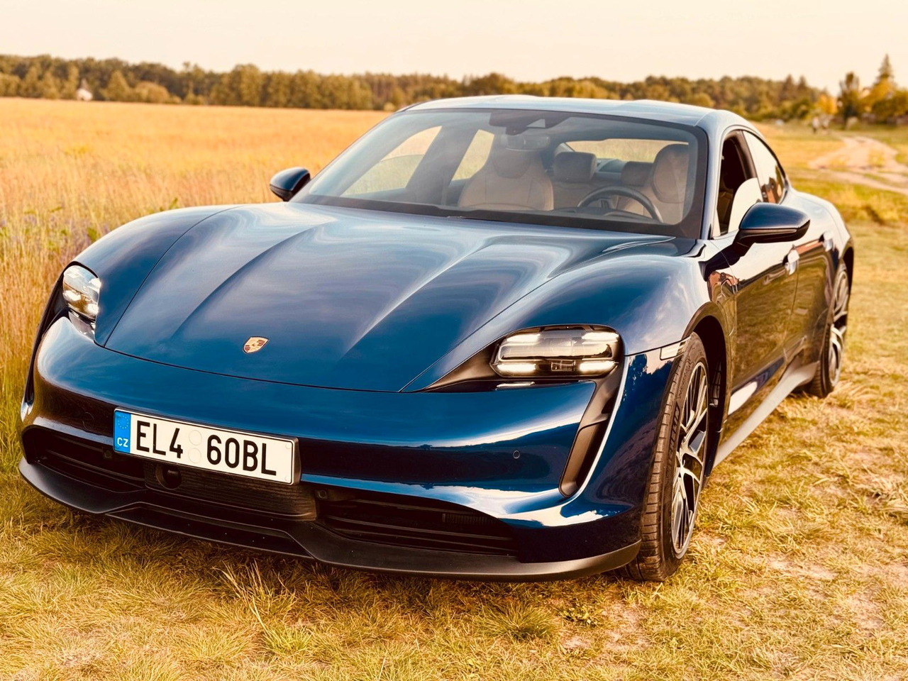 Porsche Taycan CR - Coupé: photos 2 Porsche Taycan CR - Coupé: photos 2