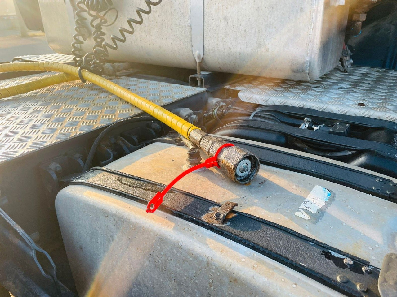 Scania R500 V8 6x2 tractor unit - Tracteur routier: photos 5 Scania R500 V8 6x2 tractor unit - Tracteur routier: photos 5