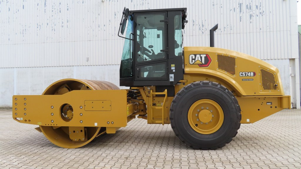 Caterpillar CS 74 B - Compacteur à pieds de mouton/ Monocylindre: photos 5 Caterpillar CS 74 B - Compacteur à pieds de mouton/ Monocylindre: photos 5