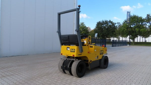 Saski TS 160-3 - Compacteur à pneus: photos 2 Saski TS 160-3 - Compacteur à pneus: photos 2