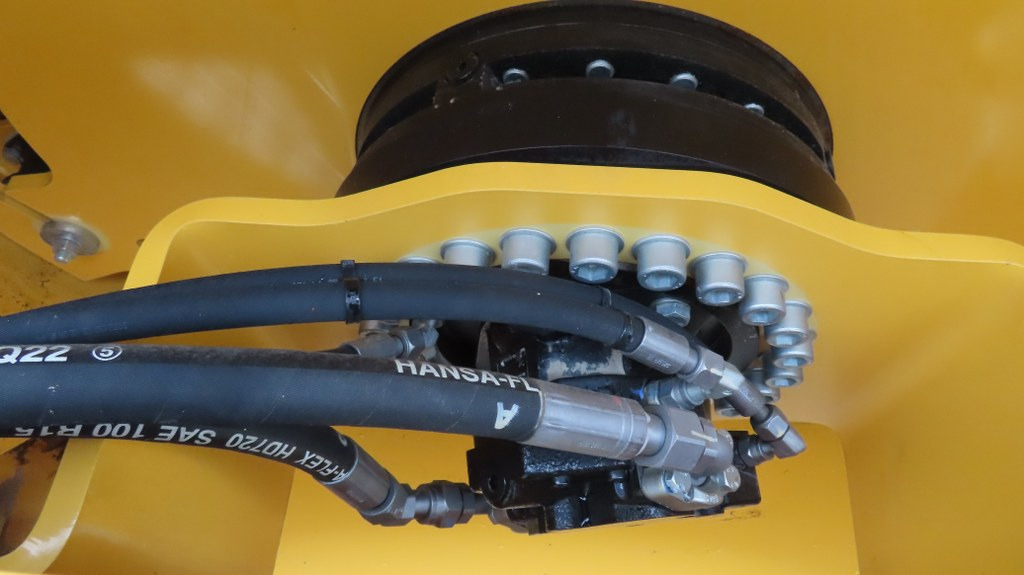 Compacteur à pieds de mouton/ Monocylindre Volvo SD 135 B: photos 15 Compacteur à pieds de mouton/ Monocylindre Volvo SD 135 B: photos 15