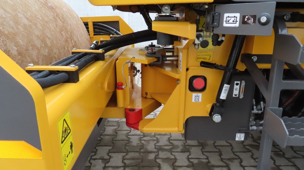 Compacteur à pieds de mouton/ Monocylindre Volvo SD 135 B: photos 13 Compacteur à pieds de mouton/ Monocylindre Volvo SD 135 B: photos 13