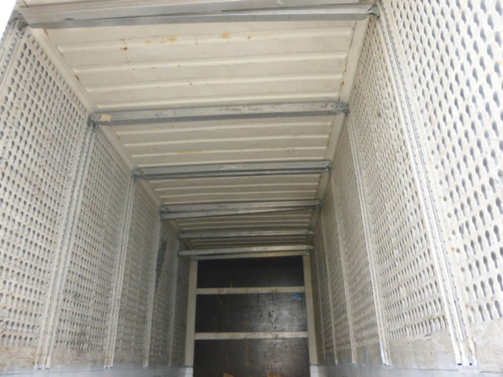 Krone Heck hohe Portaltüren - Carrosserie fourgon: photos 5 Krone Heck hohe Portaltüren - Carrosserie fourgon: photos 5