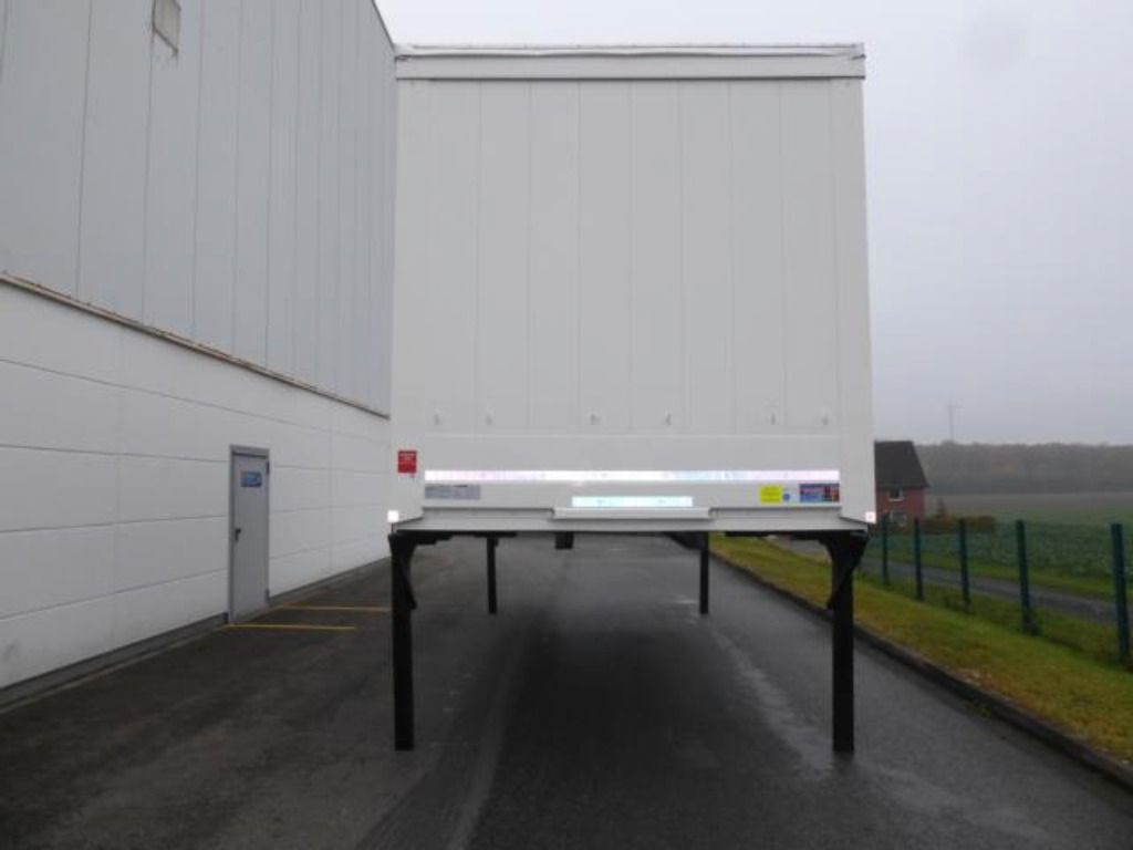 Krone Heck mit Portaltüren - Carrosserie bâchee: photos 3 Krone Heck mit Portaltüren - Carrosserie bâchee: photos 3