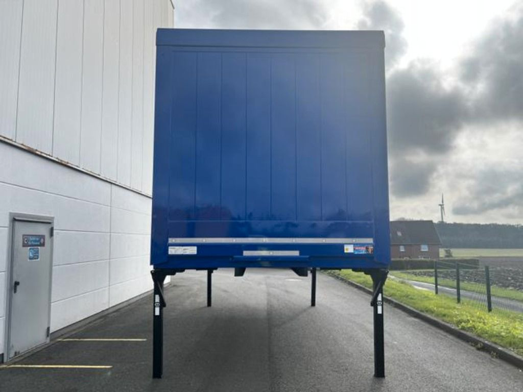 Krone Heck mit Portaltüren - Carrosserie bâchee: photos 3 Krone Heck mit Portaltüren - Carrosserie bâchee: photos 3