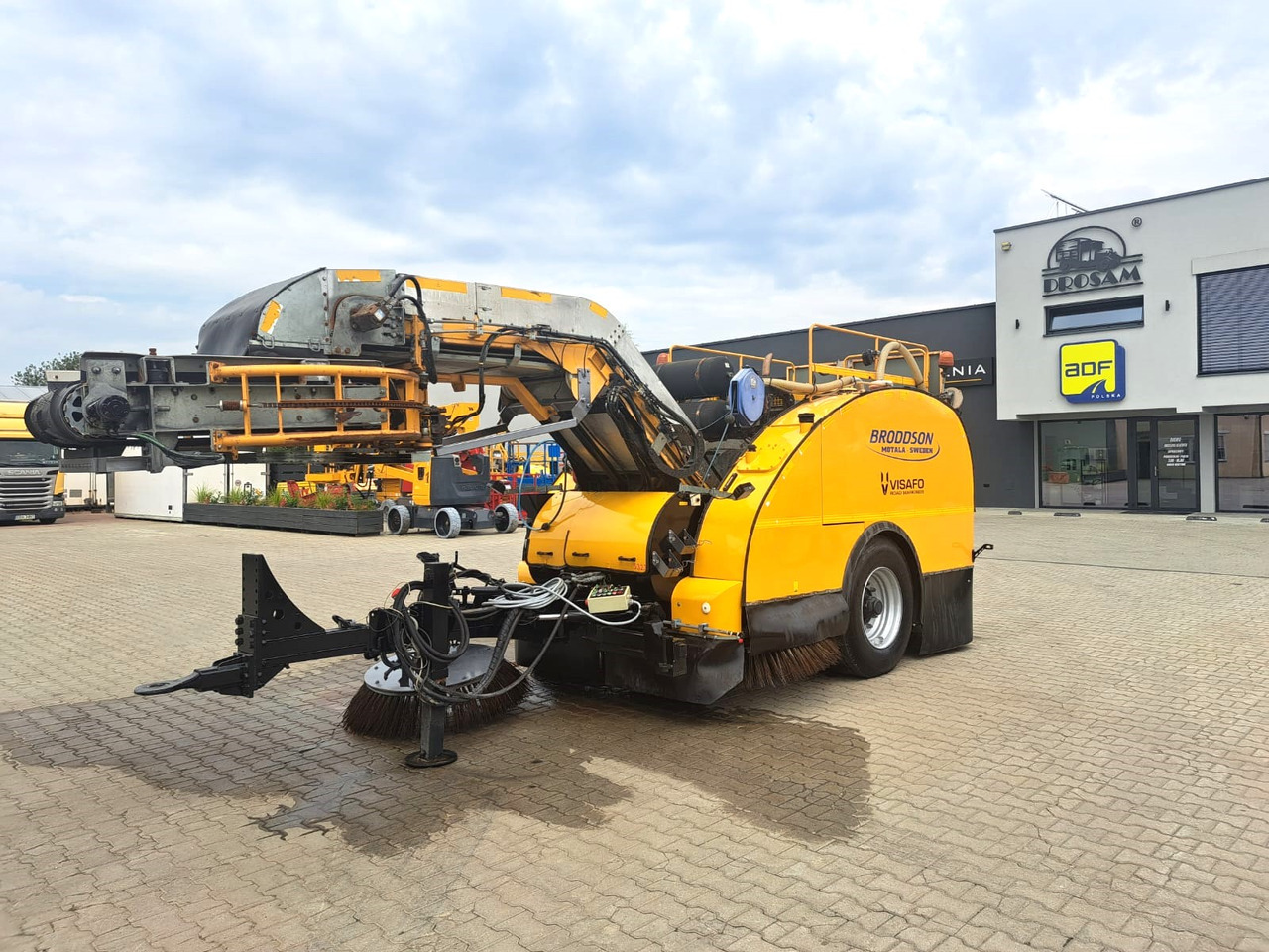 Balayeuse de voirie Broddson Europa elewatorowa