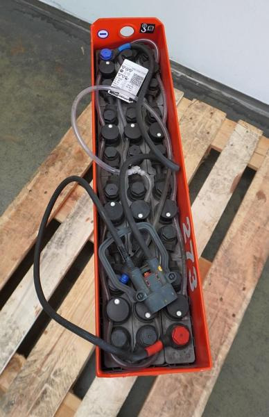 GRUMA 24 Volt 2 PzB 150 Ah - Accumulateur: photos 3 GRUMA 24 Volt 2 PzB 150 Ah - Accumulateur: photos 3