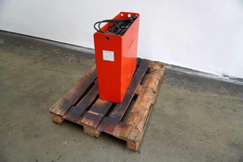GRUMA 24 Volt 2 PzS 230 Ah - Accumulateur pour Matériel de manutention: photos 2 GRUMA 24 Volt 2 PzS 230 Ah - Accumulateur pour Matériel de manutention: photos 2