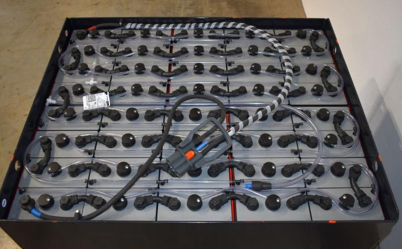 GRUMA 80 Volt 5 PzS 775 Ah - Accumulateur: photos 3 GRUMA 80 Volt 5 PzS 775 Ah - Accumulateur: photos 3