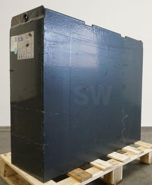 IBV 24 Volt 4 PzS 620 Ah - Accumulateur pour Matériel de manutention: photos 1 IBV 24 Volt 4 PzS 620 Ah - Accumulateur pour Matériel de manutention: photos 1