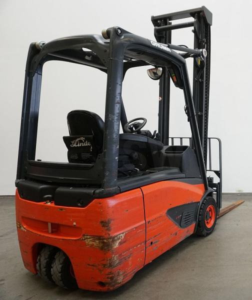 Linde E 16 EVO 386-02 - Chariot élévateur électrique: photos 2 Linde E 16 EVO 386-02 - Chariot élévateur électrique: photos 2