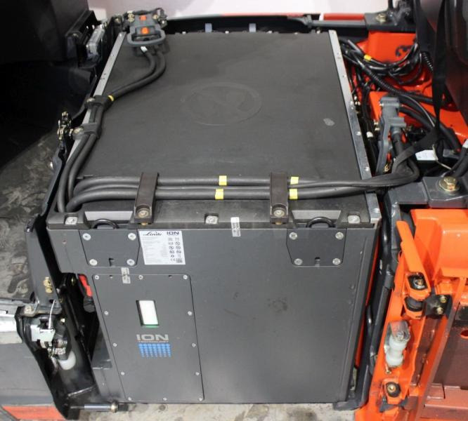 Linde E 16 ION EVO 386-02 - Chariot élévateur électrique: photos 5 Linde E 16 ION EVO 386-02 - Chariot élévateur électrique: photos 5
