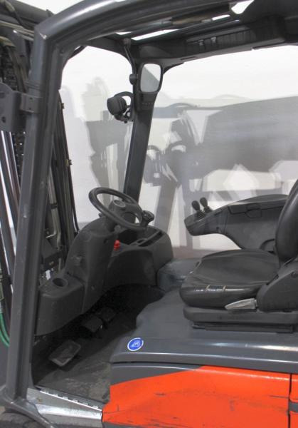 Linde E 16 ION EVO 386-02 - Chariot élévateur électrique: photos 3 Linde E 16 ION EVO 386-02 - Chariot élévateur électrique: photos 3