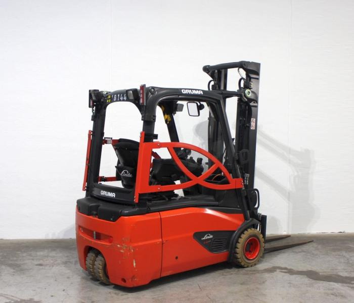 Linde E 18 L EVO 386-02 - Chariot élévateur électrique: photos 3 Linde E 18 L EVO 386-02 - Chariot élévateur électrique: photos 3