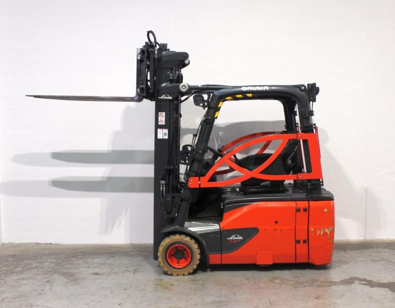 Linde E 18 L EVO 386-02 - Chariot élévateur électrique: photos 5 Linde E 18 L EVO 386-02 - Chariot élévateur électrique: photos 5