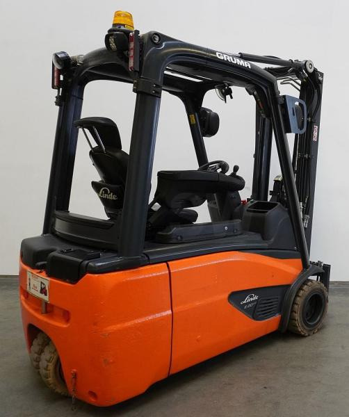 Linde E 20 L EVO 386-02 - Chariot élévateur électrique: photos 2 Linde E 20 L EVO 386-02 - Chariot élévateur électrique: photos 2