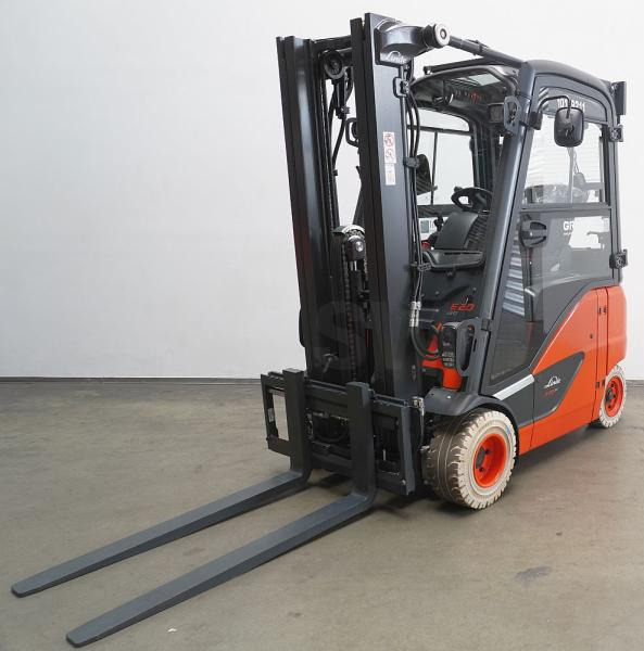 Linde E 20 PH EVO 386-02 - Chariot élévateur électrique: photos 1 Linde E 20 PH EVO 386-02 - Chariot élévateur électrique: photos 1