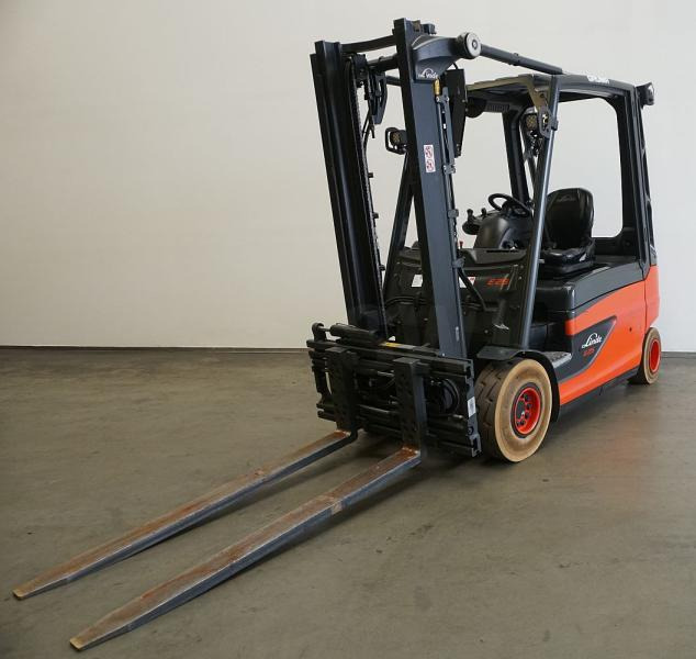 Linde E 25 L 387 - Chariot élévateur électrique: photos 1 Linde E 25 L 387 - Chariot élévateur électrique: photos 1