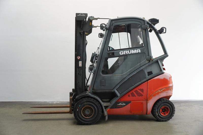 Linde H 25 T/600 EVO 393-02 - Chariot élévateur à gaz: photos 4 Linde H 25 T/600 EVO 393-02 - Chariot élévateur à gaz: photos 4