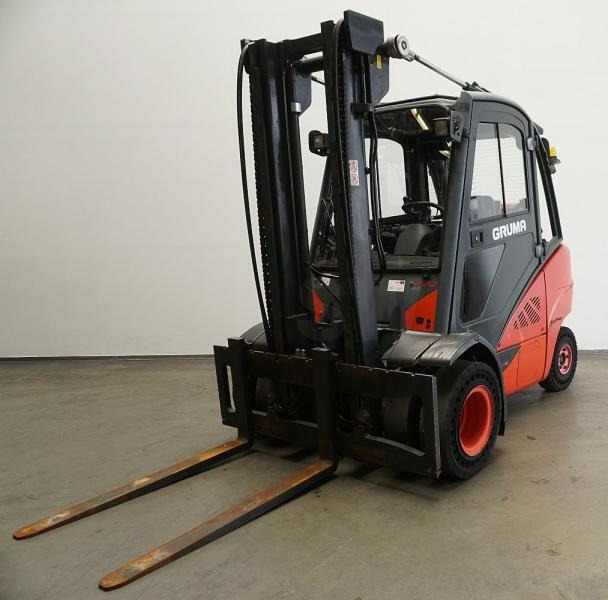 Linde H 30 T EVO 393-02 - Chariot élévateur à gaz: photos 1 Linde H 30 T EVO 393-02 - Chariot élévateur à gaz: photos 1